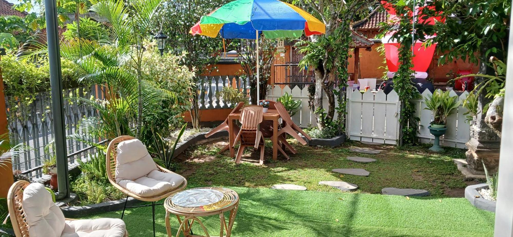 מטאראם Dewi Sri Guesthouse מראה חיצוני תמונה
