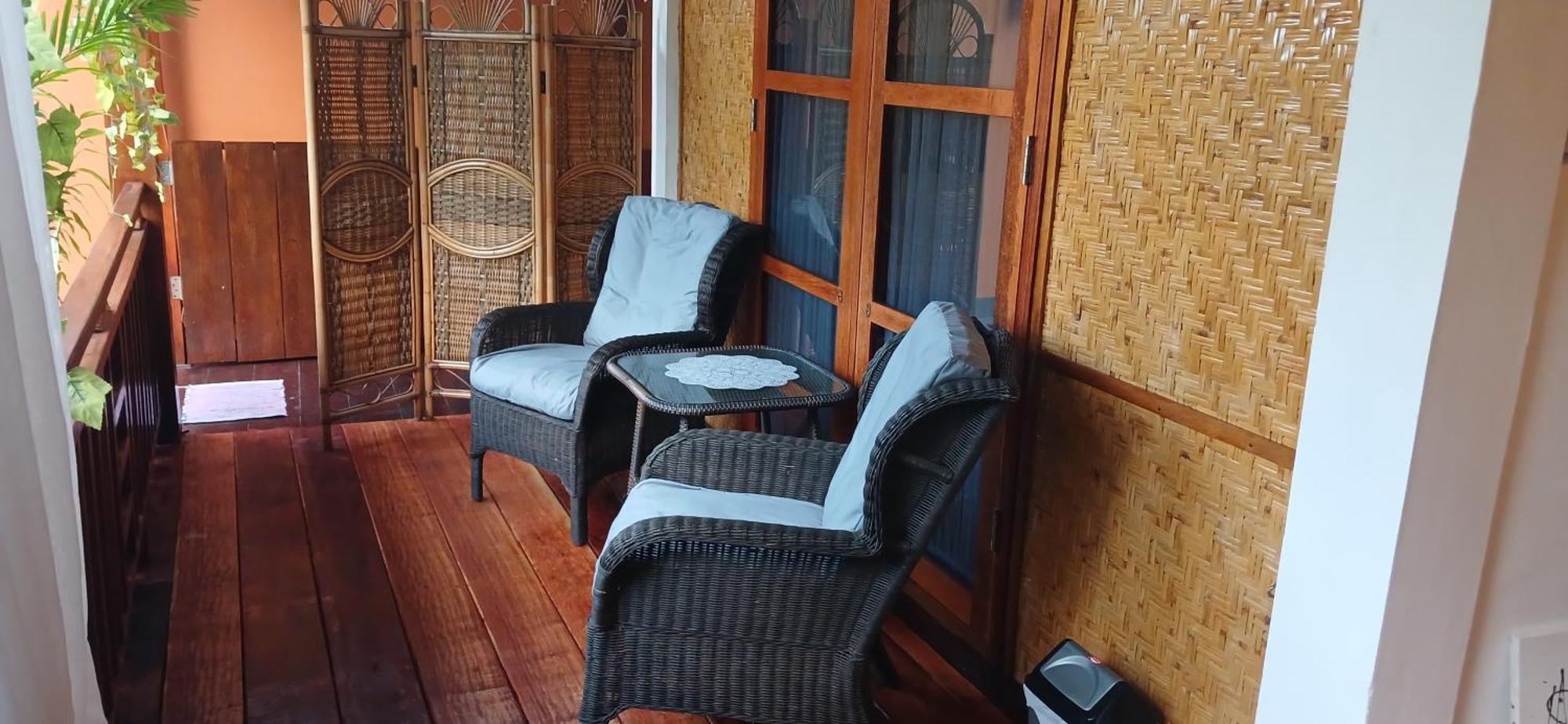 מטאראם Dewi Sri Guesthouse מראה חיצוני תמונה