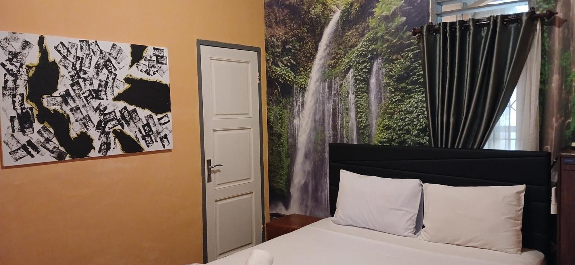 מטאראם Dewi Sri Guesthouse מראה חיצוני תמונה