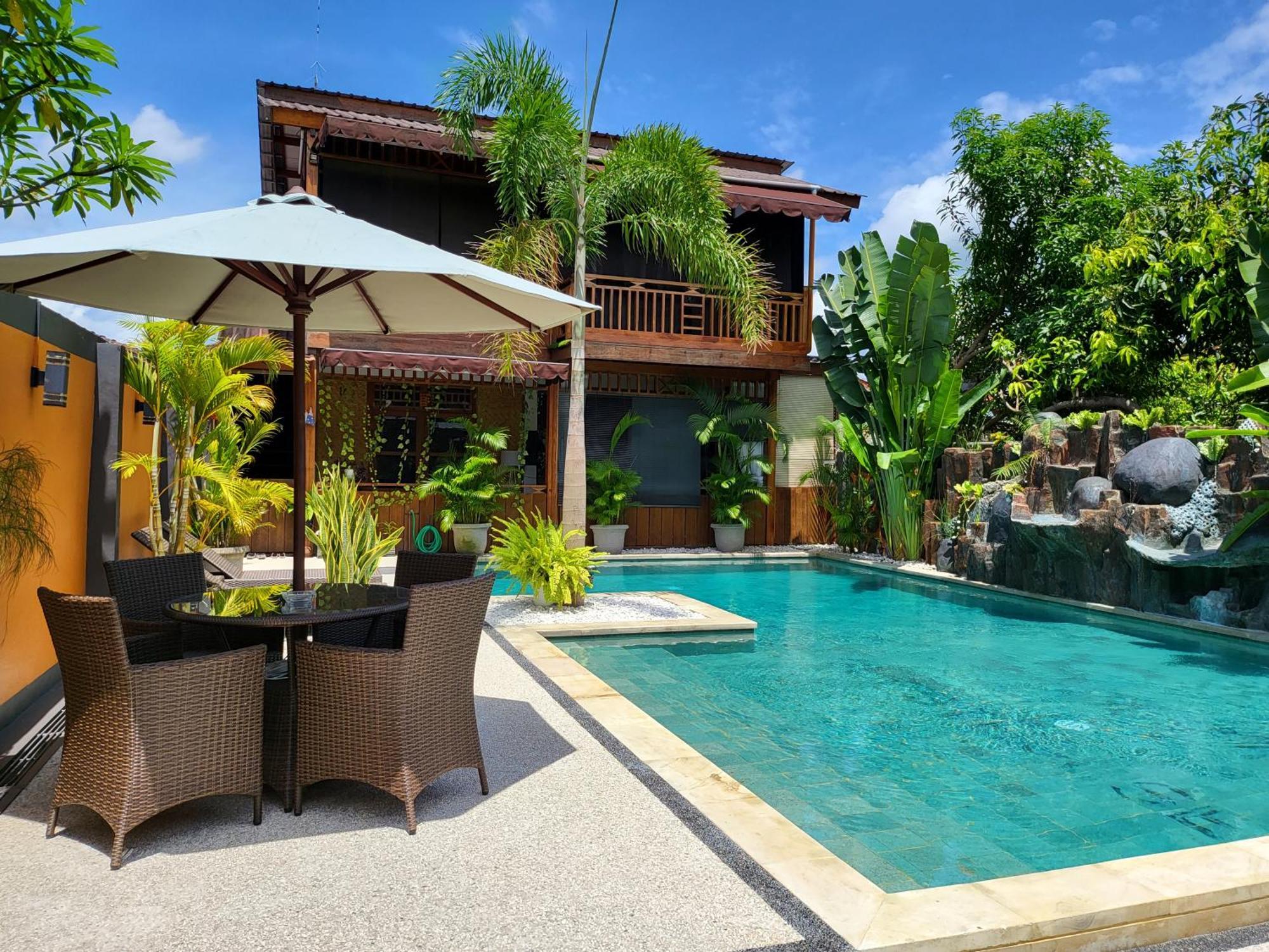 מטאראם Dewi Sri Guesthouse מראה חיצוני תמונה